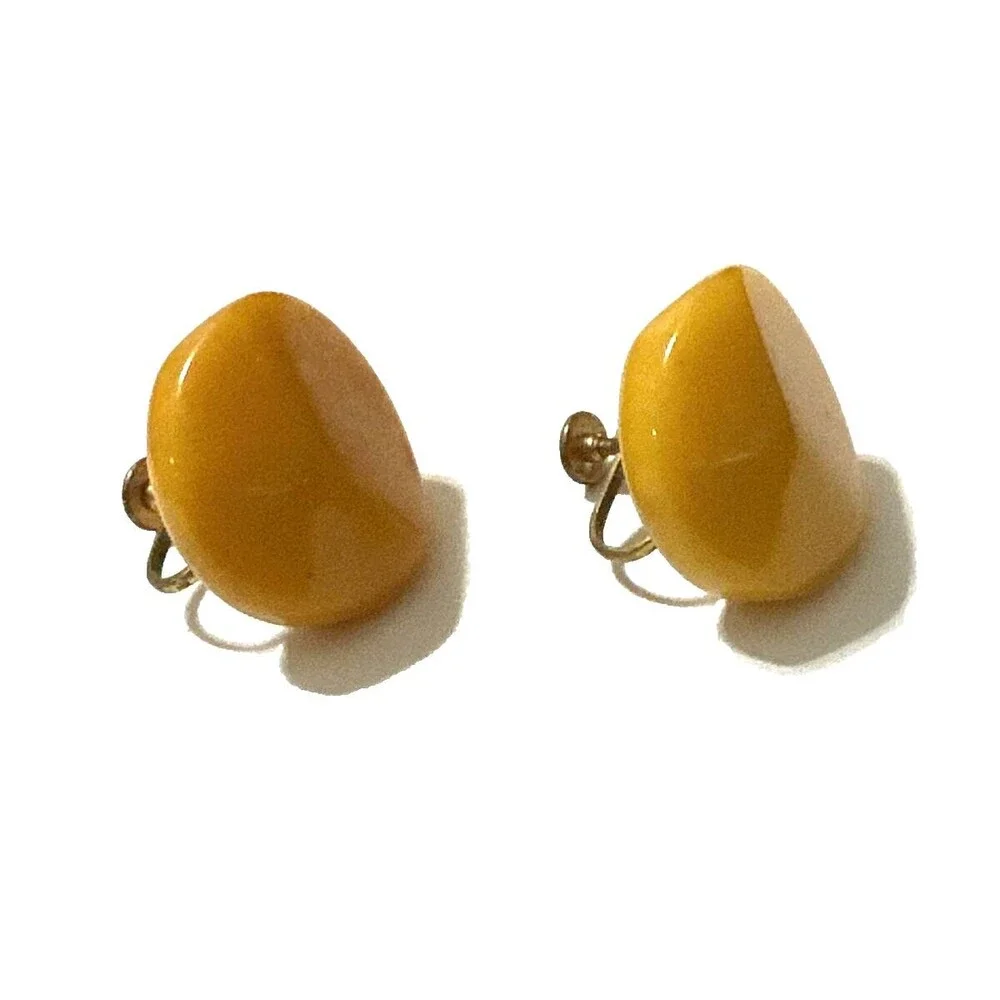 Vintage Bakelite Earrings Butterscotch Yellow Button Screw Back Mid Century 1”